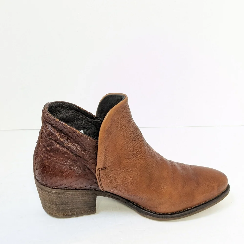 Khrio leather ankle boots
